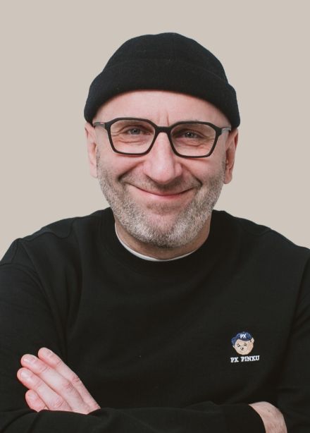 Сатья «О любви, семье и многом другом»